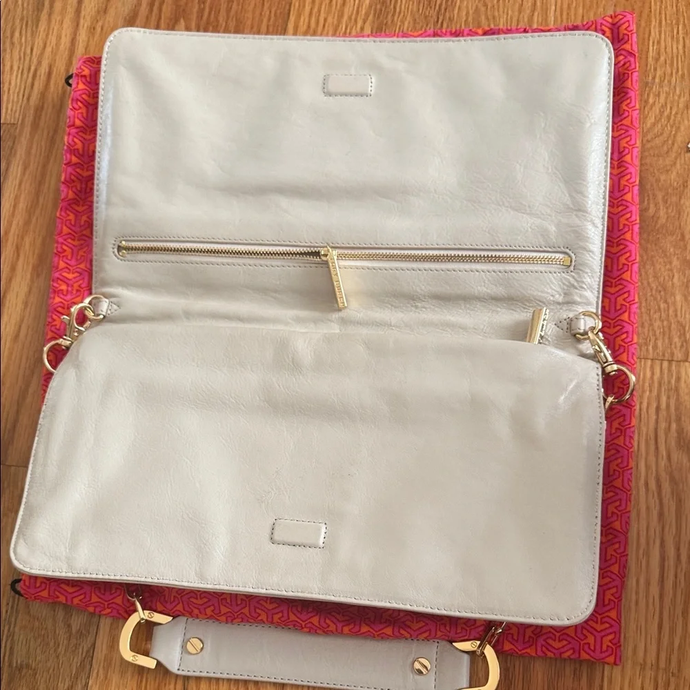 Tory Burch Beige Leather Wristlet - Picture 6 of 6
